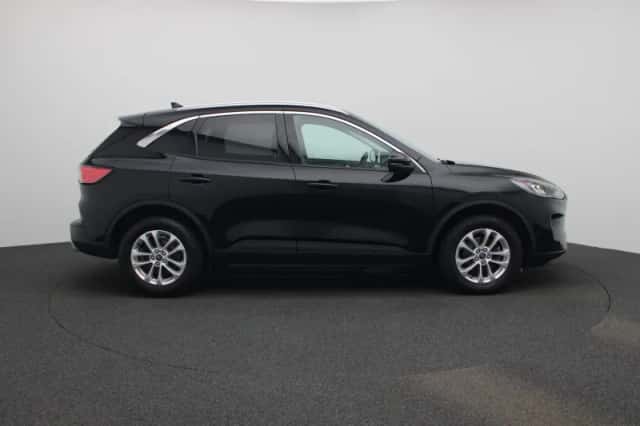 Ford Kuga (2023) thumbnail 6