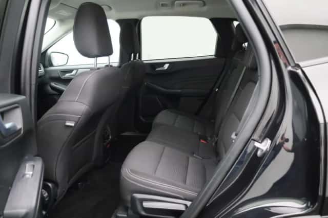 Ford Kuga (2023) thumbnail 10
