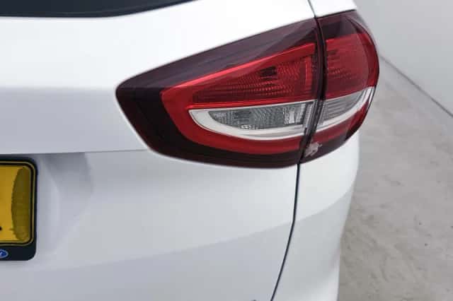 Ford C-Max (2018) thumbnail 14