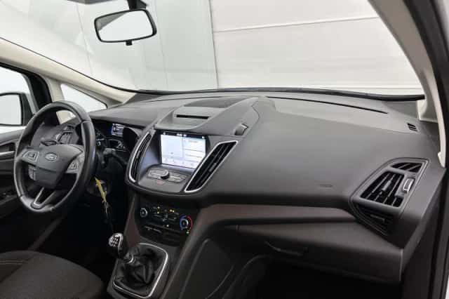 Ford C-Max (2018) thumbnail 19