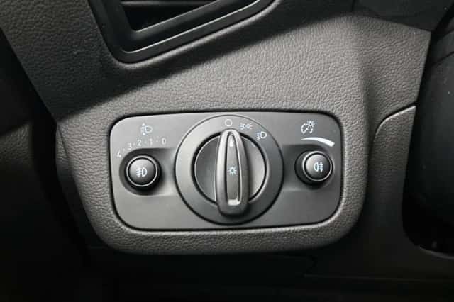 Ford C-Max (2018) thumbnail 22