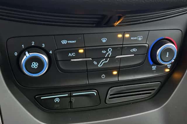 Ford C-Max (2018) thumbnail 24