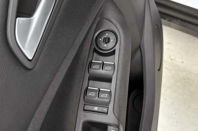 Ford C-Max (2018) thumbnail 28