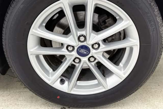 Ford C-Max (2018) thumbnail 30