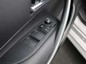 Toyota Corolla thumbnail 25