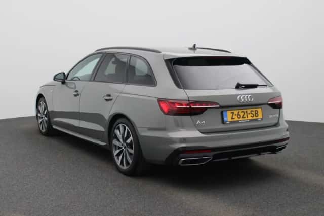 Audi A4 (2024) thumbnail 2