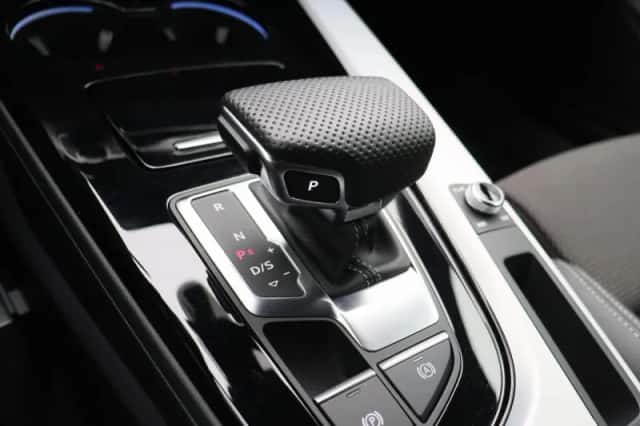 Audi A4 (2024) thumbnail 23