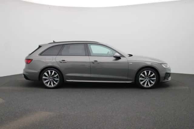Audi A4 (2024) thumbnail 6
