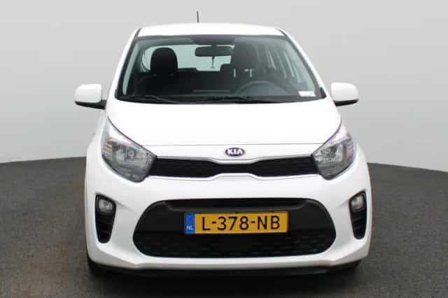 Kia Picanto (2021) thumbnail 3