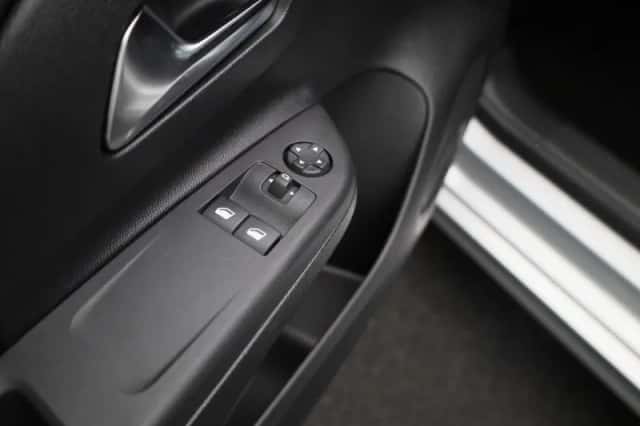 Opel Corsa (2022) thumbnail 24
