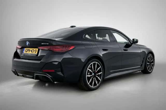BMW i4 (2024) thumbnail 4