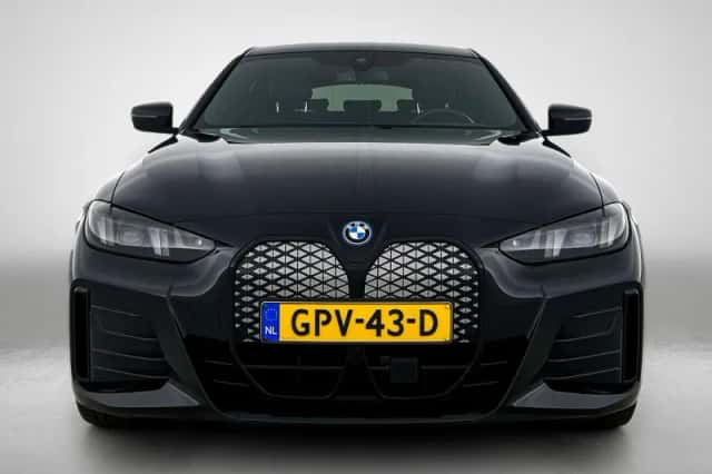 BMW i4 (2024) thumbnail 5