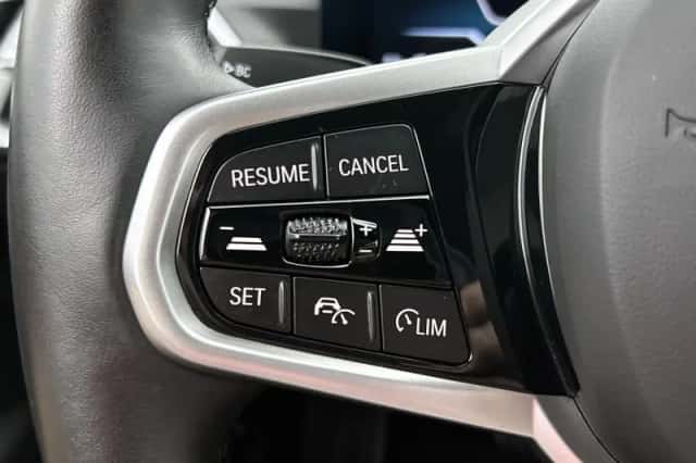 BMW i4 (2024) thumbnail 6