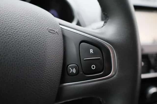 Renault Clio (2019) thumbnail 19