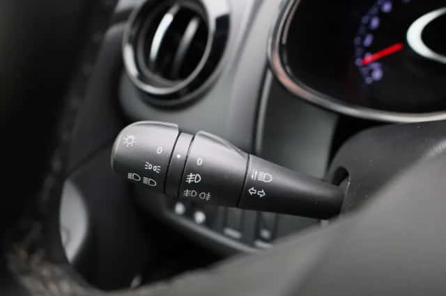 Renault Clio (2019) thumbnail 21