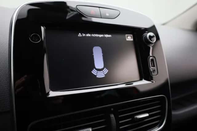 Renault Clio (2019) thumbnail 29