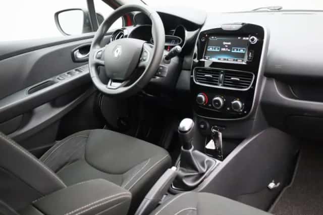 Renault Clio (2019) thumbnail 39