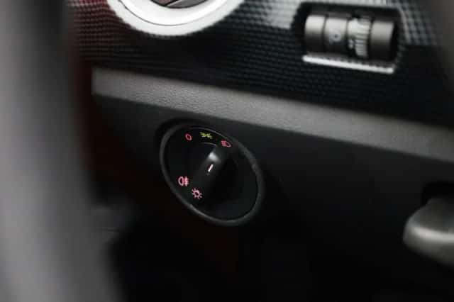Volkswagen Up! (2020) thumbnail 16