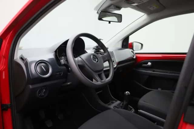 Volkswagen Up! (2020) thumbnail 23