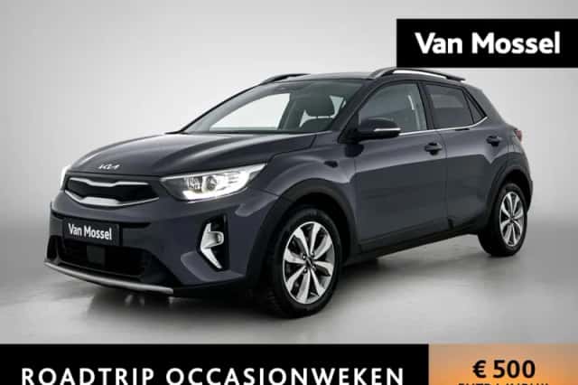 Kia Stonic (2023) thumbnail 1