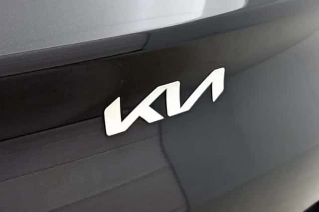 Kia Stonic (2023) thumbnail 13
