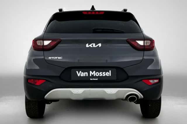 Kia Stonic (2023) thumbnail 3