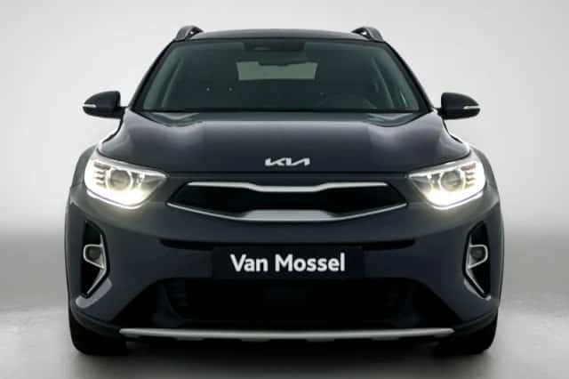 Kia Stonic (2023) thumbnail 5