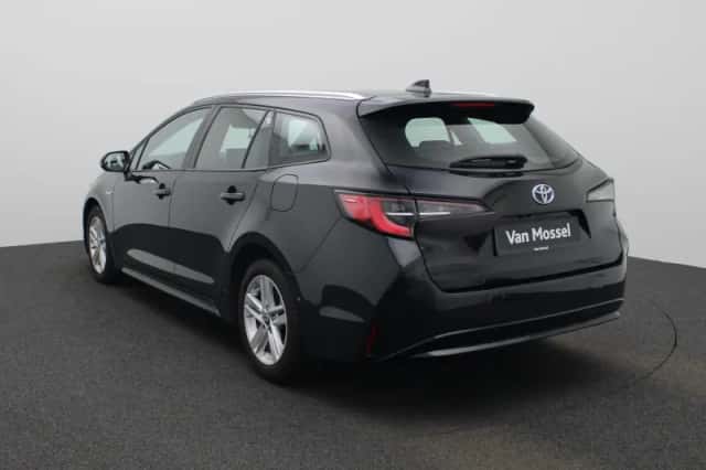 Toyota Corolla (2021) thumbnail 2