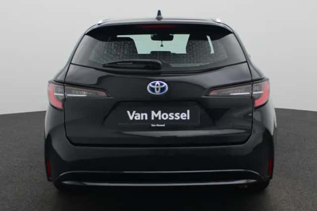 Toyota Corolla (2021) thumbnail 5