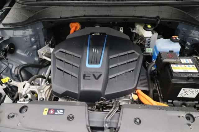 Hyundai Kona (2023) thumbnail 34