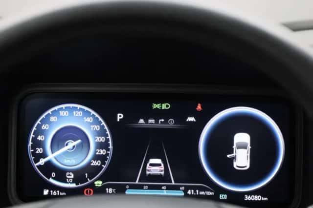Hyundai Kona (2023) thumbnail 8