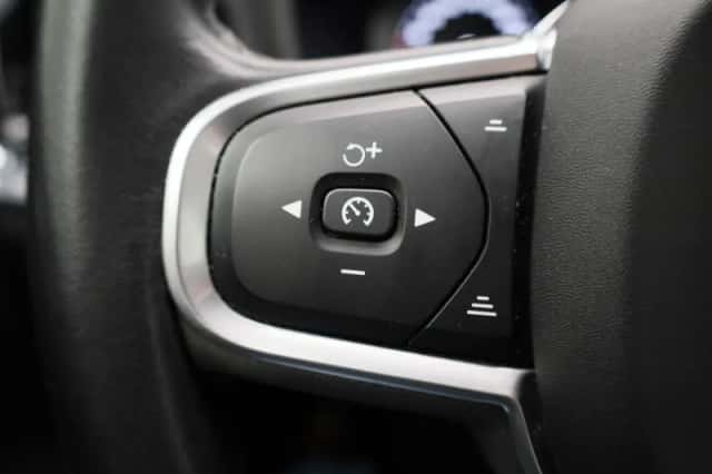 Volvo V60 (2021) thumbnail 17