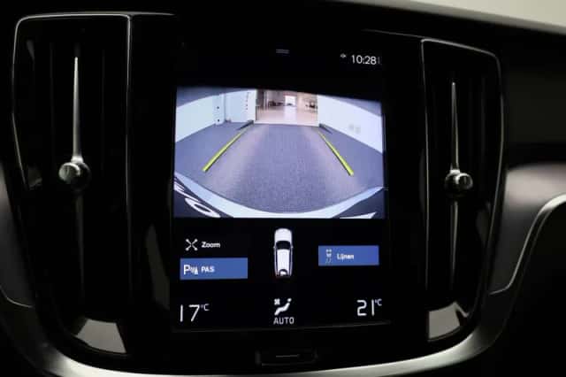 Volvo V60 (2021) thumbnail 21