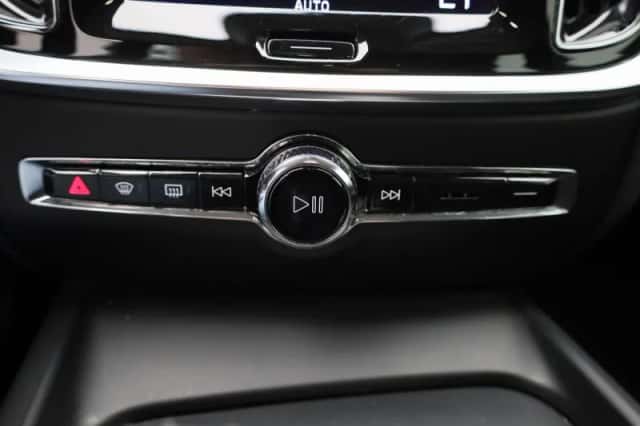 Volvo V60 (2021) thumbnail 22