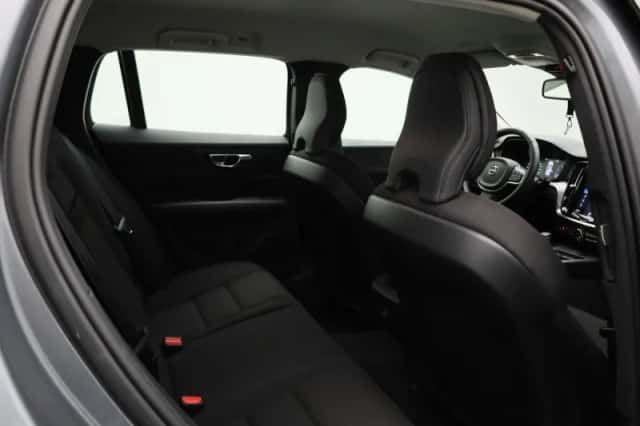 Volvo V60 (2021) thumbnail 28