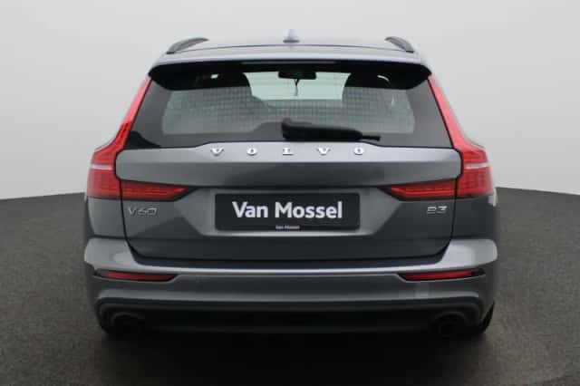 Volvo V60 (2021) thumbnail 5