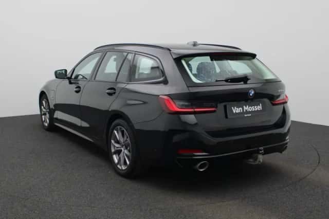 BMW 3-Serie (2023) thumbnail 2