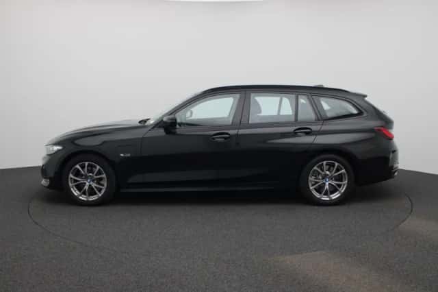 BMW 3-Serie (2023) thumbnail 4