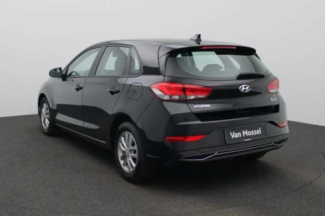 Hyundai i30 (2021) thumbnail 2