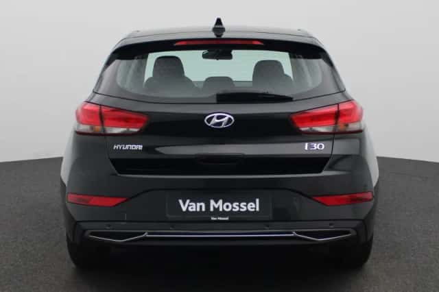 Hyundai i30 (2021) thumbnail 5