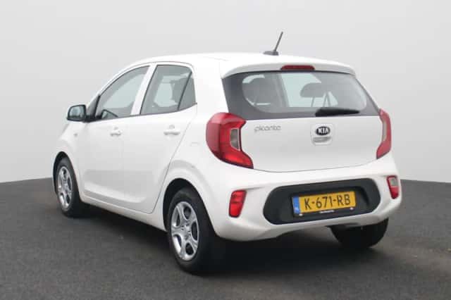 Kia Picanto (2021) thumbnail 2