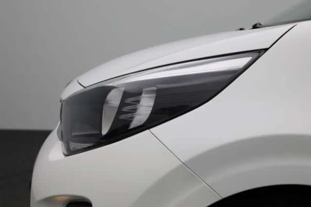 Kia Picanto (2021) thumbnail 15