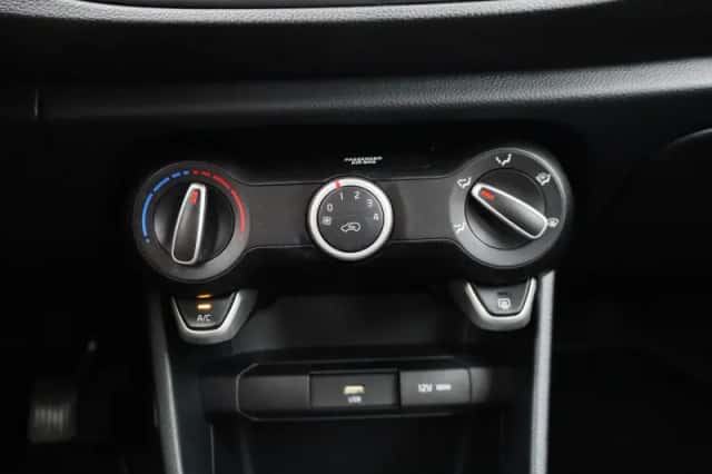 Kia Picanto (2021) thumbnail 17