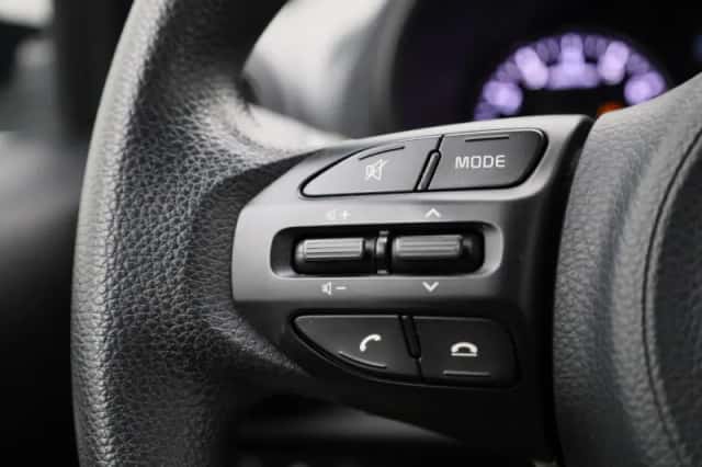 Kia Picanto (2021) thumbnail 18