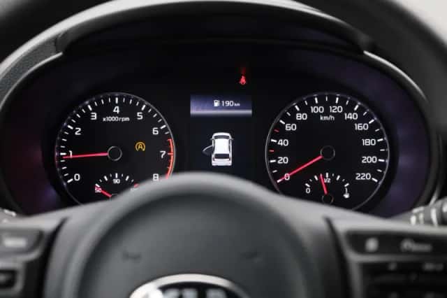 Kia Picanto (2021) thumbnail 8