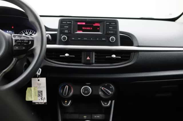 Kia Picanto (2021) thumbnail 9