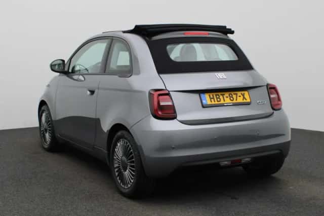 Fiat 500C (2022) thumbnail 2