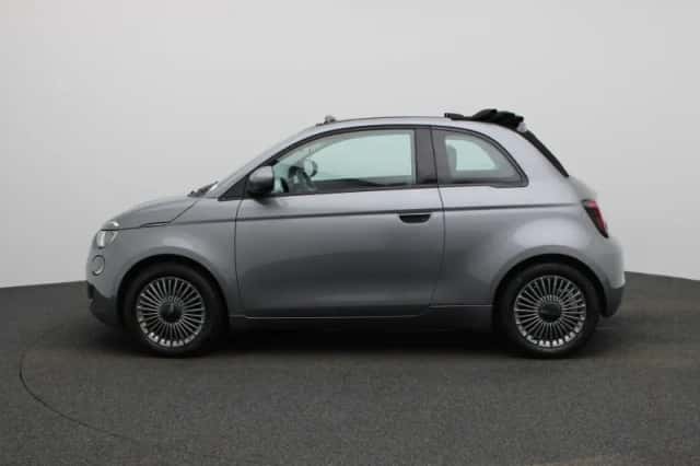Fiat 500C (2022) thumbnail 4