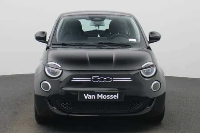 Fiat 500 (2022) thumbnail 3
