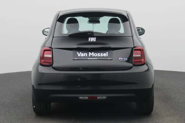 Fiat 500 (2022) thumbnail 5